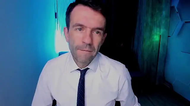 Snapshot of SteveTiger chatting on October 27, 3:31 am SteveTiger online show from October 27, 3:31 am