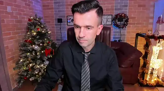Snapshot of SteveTiger chatting on December 25, 6:52 pm SteveTiger online show from December 25, 6:52 pm
