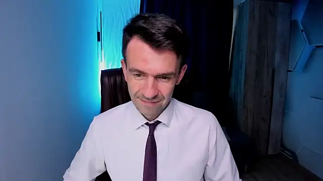 Snapshot of SteveTiger chatting on October 14, 12:34 pm SteveTiger online show from October 14, 12:34 pm