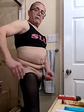 Snapshot of bobby69cock chatting on December 29, 8:58 pm bobby69cock online show from December 29, 8:58 pm