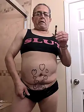 Snapshot of bobby69cock chatting on January 3, 6:22 am bobby69cock online show from January 3, 6:22 am