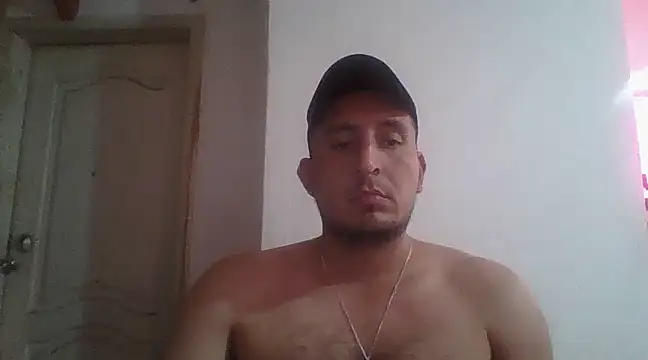 Snapshot of LvMaykel1 chatting on January 30, 7:04 pm LvMaykel1 online show from January 30, 7:04 pm