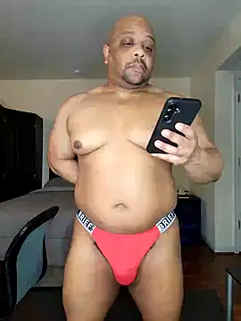Snapshot of carmeldaddy1 chatting on February 26, 6:47 am carmeldaddy1 online show from February 26, 6:47 am