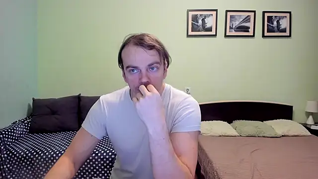 Marrymepls online show from April 24, 1:24 pm