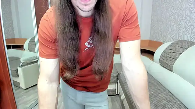 Snapshot of Marrymepls chatting on October 27, 1:30 am Marrymepls online show from October 27, 1:30 am