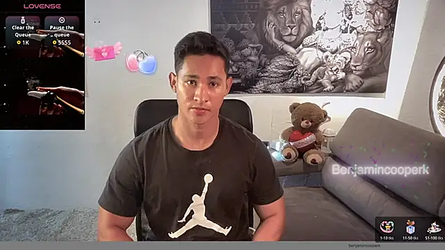 Snapshot of BenjaminCooperk chatting on October 28, 10:07 am BenjaminCooperk online show from October 28, 10:07 am