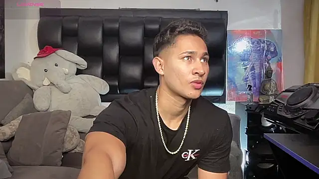 BenjaminCooperk online show from April 8, 7:08 am