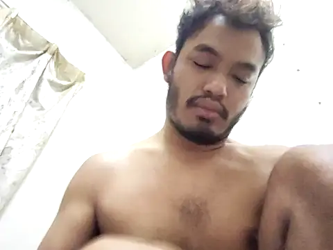 Snapshot of eizy2310 chatting on December 10, 9:22 pm eizy2310 online show from December 10, 9:22 pm