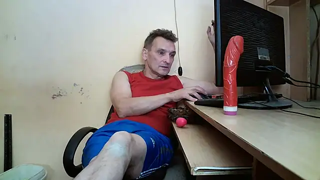 Snapshot of dundyFocus chatting on September 20, 2:39 pm dundyFocus online show from September 20, 2:39 pm