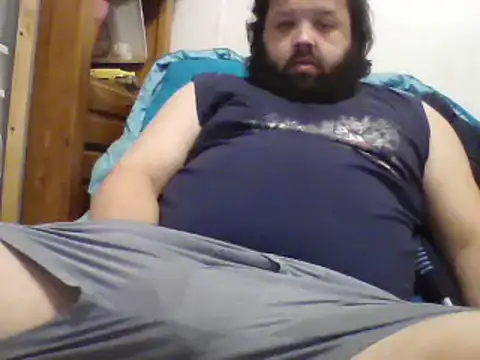 Snapshot of Strongbutgentle36 chatting on December 11, 7:43 am Strongbutgentle36 online show from December 11, 7:43 am