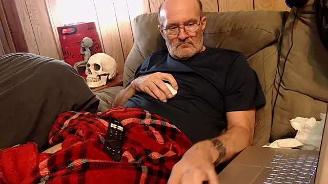 snickers1 online show from November 1, 1:37 pm