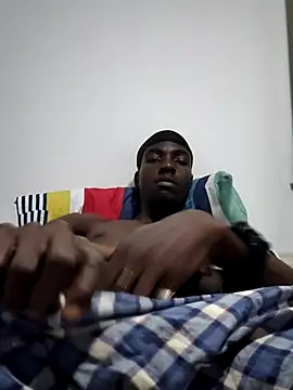 Jheronn28 online show from March 12, 2:30 am