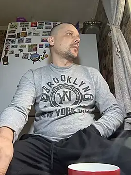 DanielOhCool online show from May 12, 12:35 pm