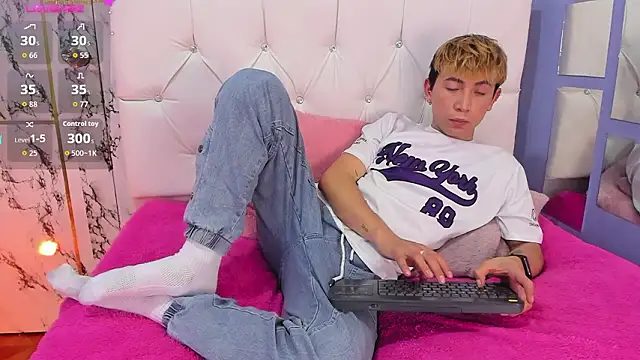 Chris Bennett online show from February 27, 1:23 pm