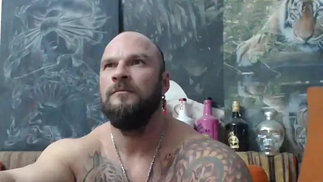 Snapshot of viking_30 chatting on October 21, 6:55 pm viking 30 online show from October 21, 6:55 pm