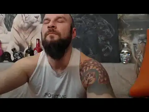 Snapshot of viking_30 chatting on January 25, 8:21 pm viking 30 online show from January 25, 8:21 pm