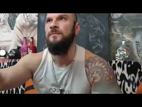 Snapshot of viking_30 chatting on December 8, 8:04 pm viking 30 online show from December 8, 8:04 pm