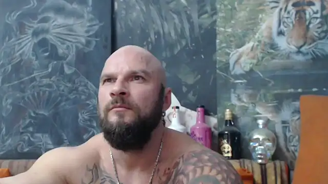 Snapshot of viking_30 chatting on October 31, 8:23 pm viking 30 online show from October 31, 8:23 pm