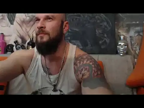 Snapshot of viking_30 chatting on February 11, 8:20 pm viking 30 online show from February 11, 8:20 pm