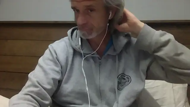 readyforfunxxx online show from March 26, 4:44 pm