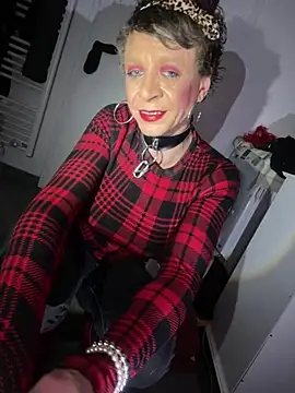 MoniqueLovexh online show from April 4, 11:18 am