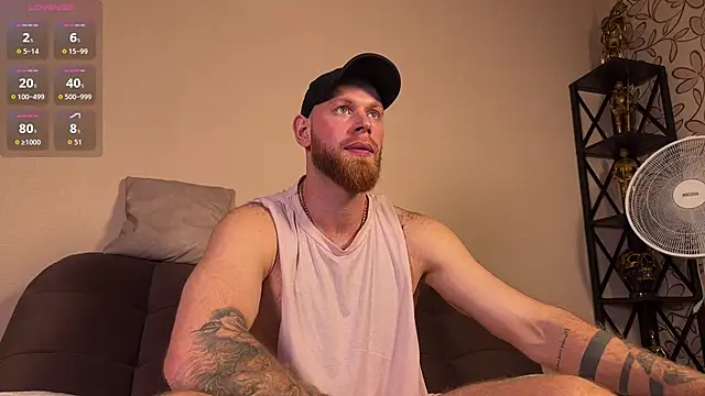 Snapshot of Xxx_______Xxx chatting on October 13, 4:57 pm Xxx Xxx online show from October 13, 4:57 pm