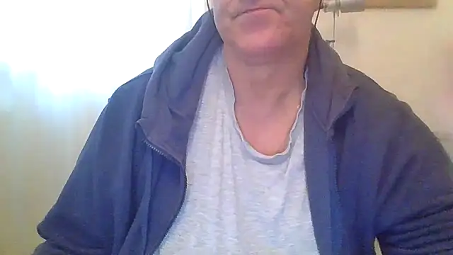 Snapshot of ANONIMO7735 chatting on October 23, 9:57 am ANONIMO7735 online show from October 23, 9:57 am
