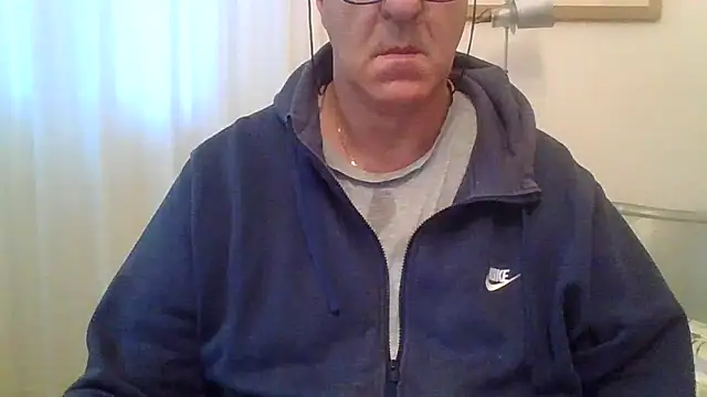 Snapshot of ANONIMO7735 chatting on October 27, 5:43 am ANONIMO7735 online show from October 27, 5:43 am