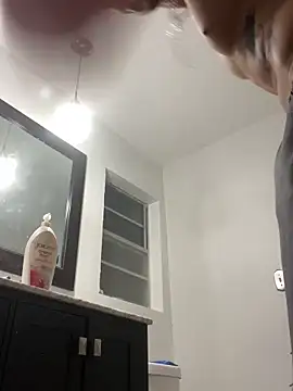 Prettyboiflaco online show from February 27, 4:21 pm