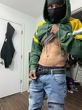 Prettyboiflaco online show from December 7, 1:37 am