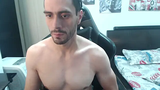 Snapshot of samuelgarcia_ chatting on December 31, 7:10 am samuelgarcia online show from December 31, 7:10 am