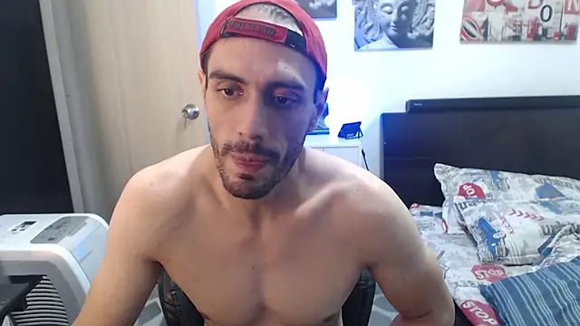 Snapshot of samuelgarcia_ chatting on January 4, 3:28 pm samuelgarcia online show from January 4, 3:28 pm