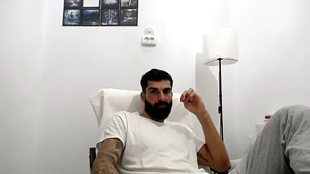 Snapshot of Verycutex chatting on October 16, 2:25 pm Verycutex online show from October 16, 2:25 pm