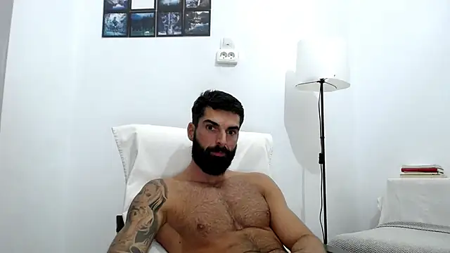 Snapshot of Verycutex chatting on October 22, 2:43 pm Verycutex online show from October 22, 2:43 pm