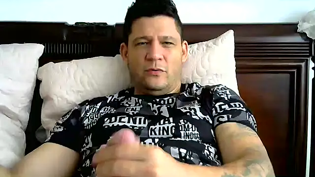 Snapshot of altenori112 chatting on December 26, 3:42 pm altenori112 online show from December 26, 3:42 pm