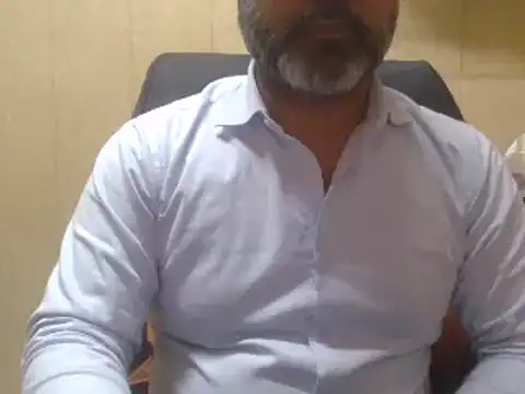 Snapshot of hairymaster95 chatting on February 12, 4:12 am hairymaster95 online show from February 12, 4:12 am