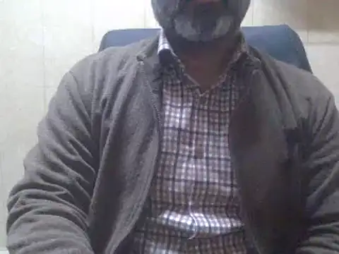 Snapshot of hairymaster95 chatting on January 18, 6:20 am hairymaster95 online show from January 18, 6:20 am