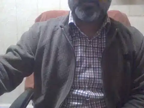 Snapshot of hairymaster95 chatting on December 28, 4:19 am hairymaster95 online show from December 28, 4:19 am