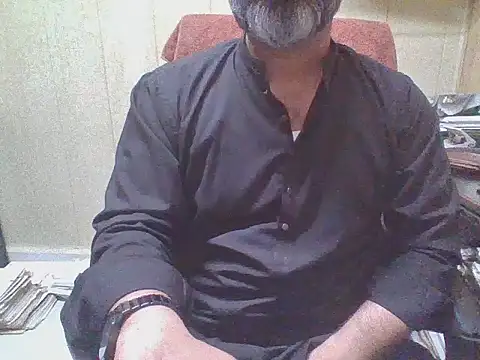 Snapshot of hairymaster95 chatting on September 20, 6:57 am hairymaster95 online show from September 20, 6:57 am