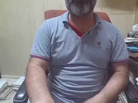 Snapshot of hairymaster95 chatting on September 14, 7:21 am hairymaster95 online show from September 14, 7:21 am