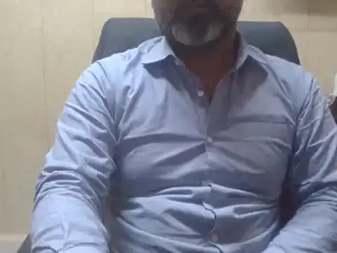 Snapshot of hairymaster95 chatting on January 11, 2:15 pm hairymaster95 online show from January 11, 2:15 pm