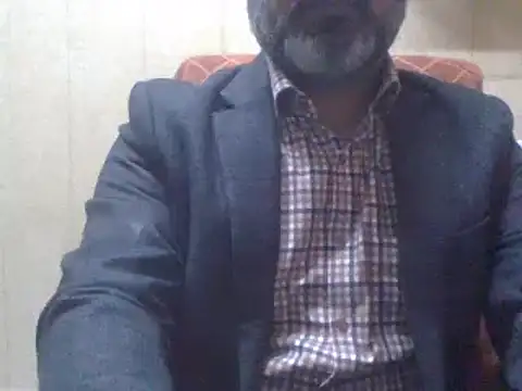 Snapshot of hairymaster95 chatting on December 13, 4:11 am hairymaster95 online show from December 13, 4:11 am