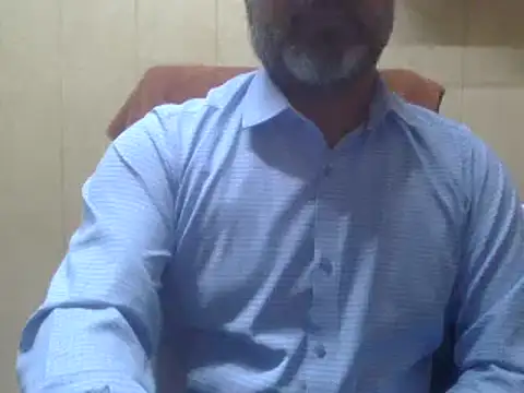 Snapshot of hairymaster95 chatting on January 4, 4:12 am hairymaster95 online show from January 4, 4:12 am