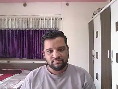 Snapshot of dhruv_love chatting on September 22, 4:01 am dhruv love online show from September 22, 4:01 am