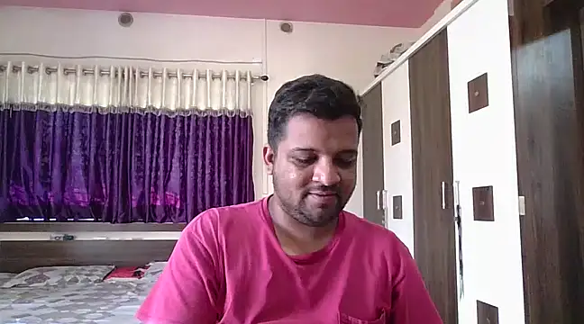 Snapshot of dhruv_love chatting on February 18, 5:09 am dhruv love online show from February 18, 5:09 am
