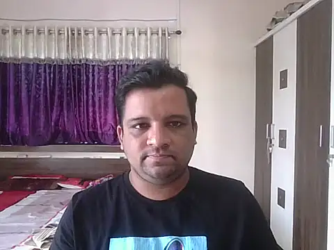 Snapshot of dhruv_love chatting on October 6, 4:17 am dhruv love online show from October 6, 4:17 am