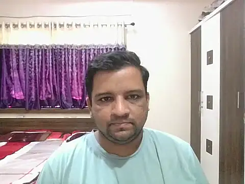 Snapshot of dhruv_love chatting on October 8, 4:50 am dhruv love online show from October 8, 4:50 am