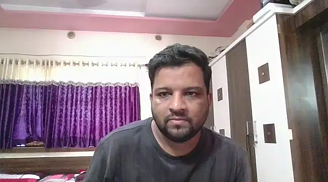 Snapshot of dhruv_love chatting on February 28, 5:37 am dhruv love online show from February 28, 5:37 am