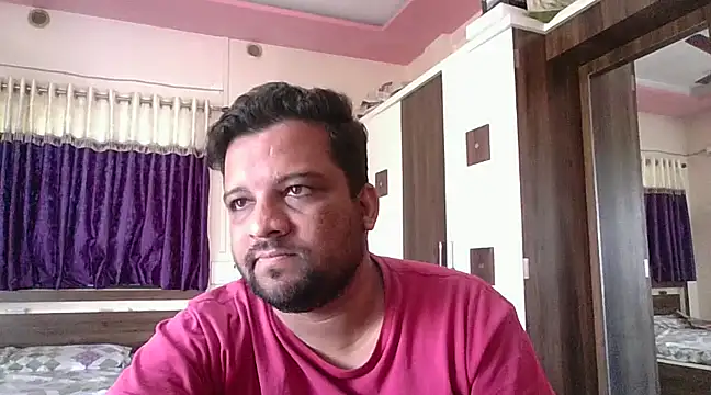 Snapshot of dhruv_love chatting on February 5, 8:21 am dhruv love online show from February 5, 8:21 am