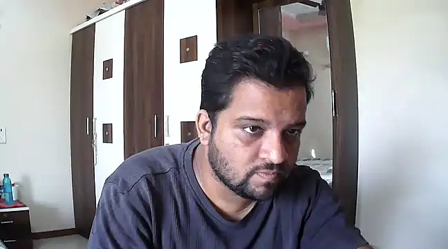 Snapshot of dhruv_love chatting on December 3, 5:08 am dhruv love online show from December 3, 5:08 am